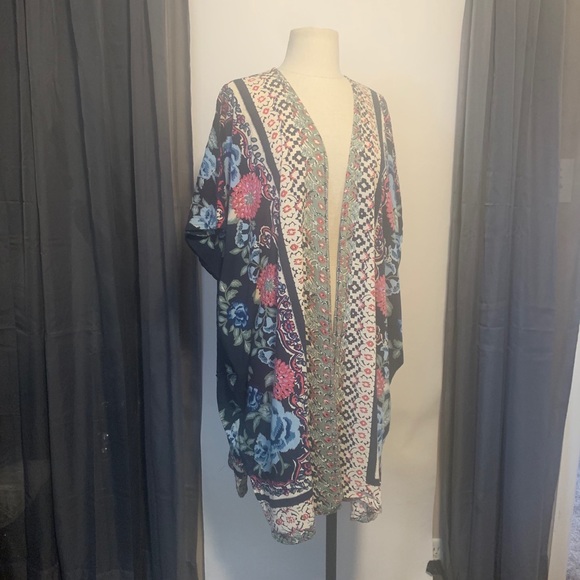 Kimono - Picture 5 of 6